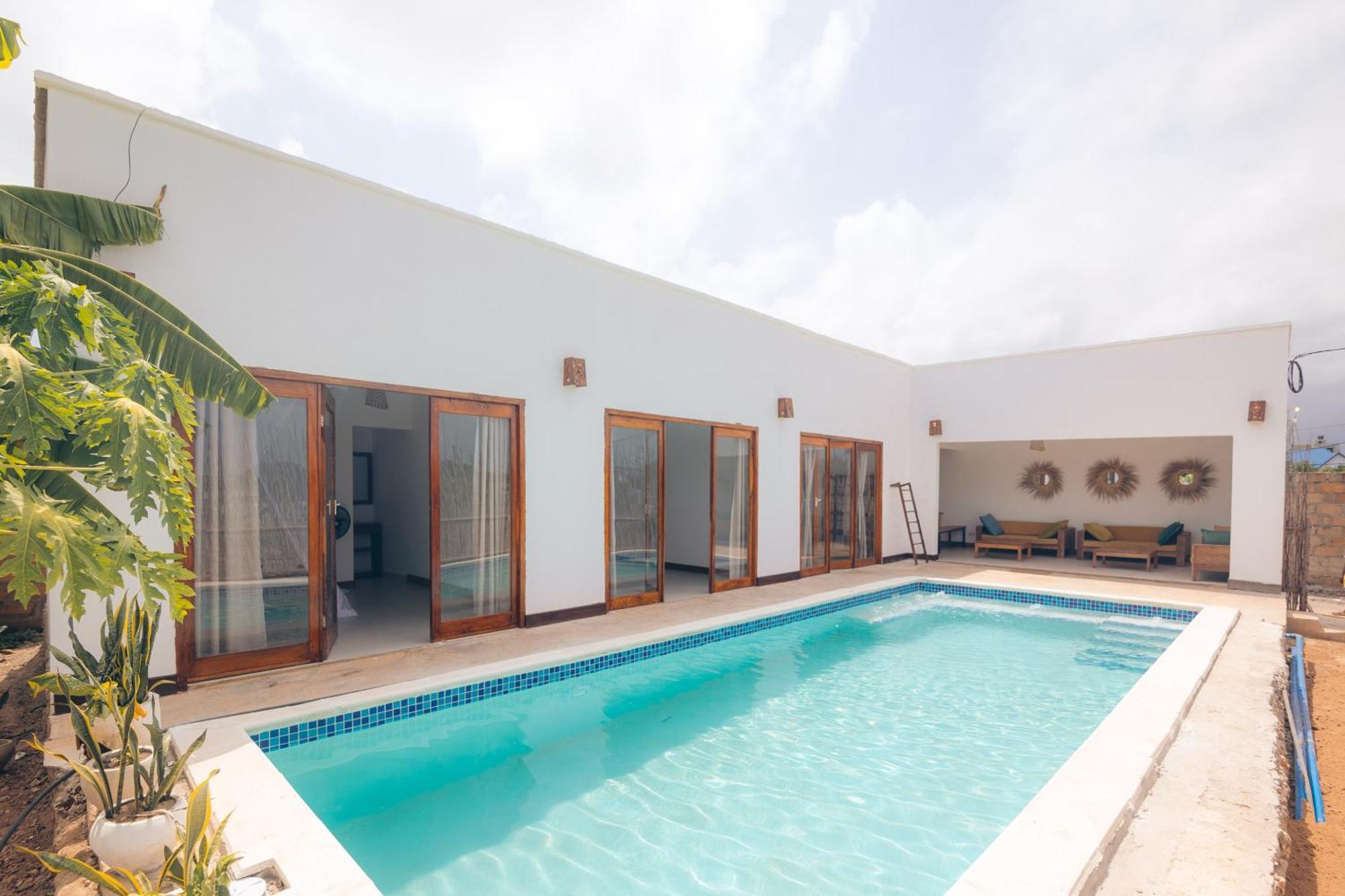 Villa Bukoba - Iris - Private Pool, Ac & Wi-fi