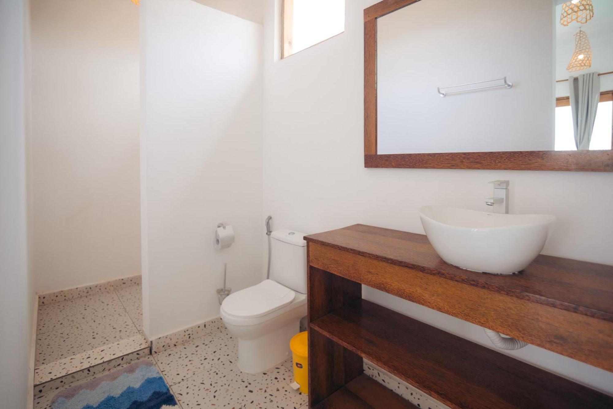 Bukoba - Iris - Private Pool, Ac & Wi-fi *